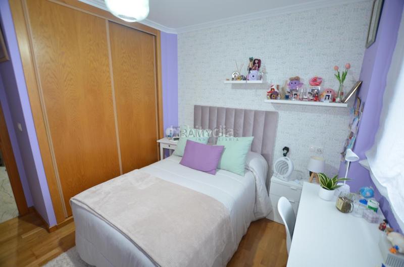 Foto 4113163a-4675-4aaf-a93d-df9f20bb6bc0. Casa pareada en Darbo Cangas