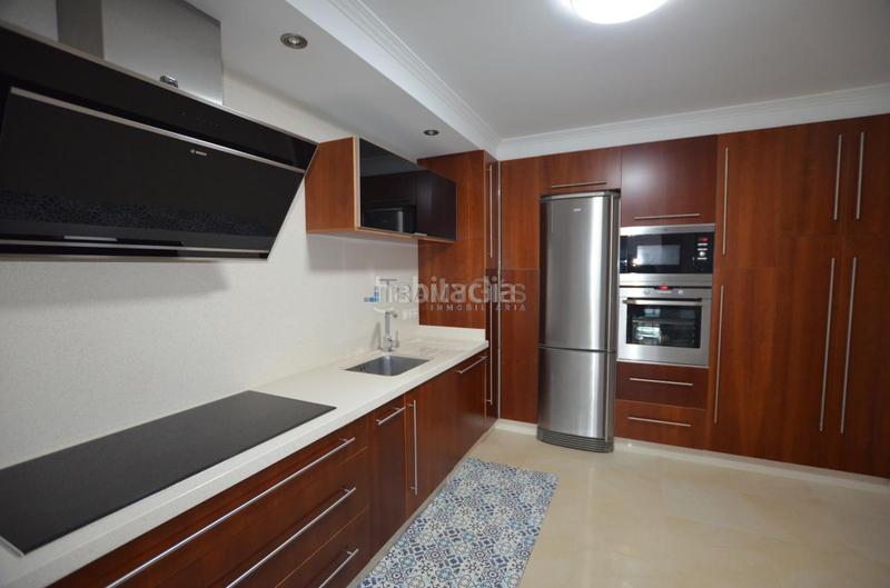 Foto b51daf91-80f9-44df-9bbf-6e5524929497. Casa pareada en Darbo Cangas