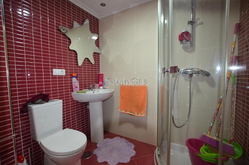 Foto f2efefee-18d9-442b-929c-c623697899be. Maison jumelée avec chauffage parking dans Darbo Cangas