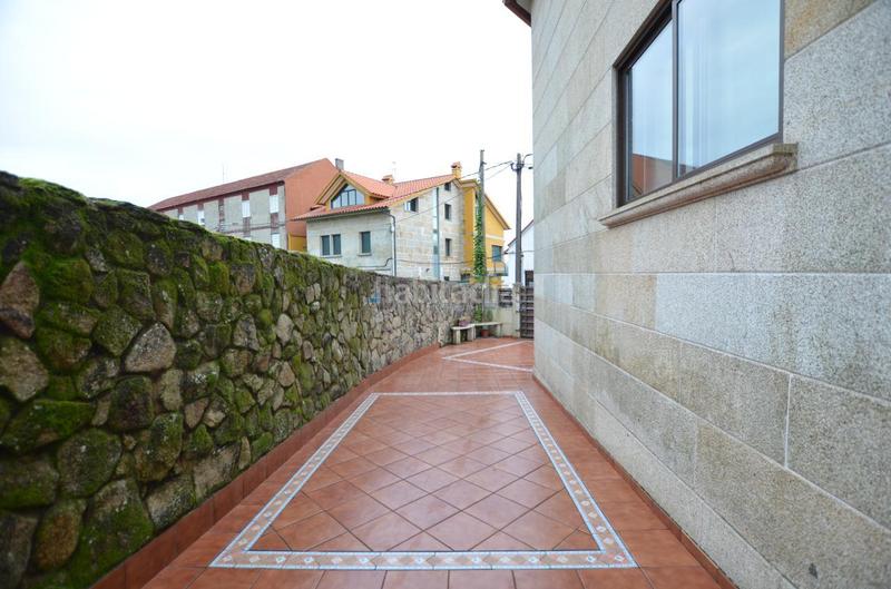 Foto f897b752-6fc4-43c6-bae0-4be7c5f86c5d. Maison jumelée avec chauffage parking dans Darbo Cangas