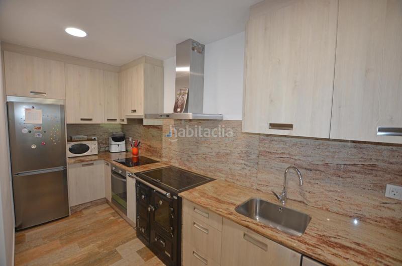 Foto 460476fd-d45a-40b0-9a40-0068ea648053. Casa con riscaldamento parcheggio in Tomiño