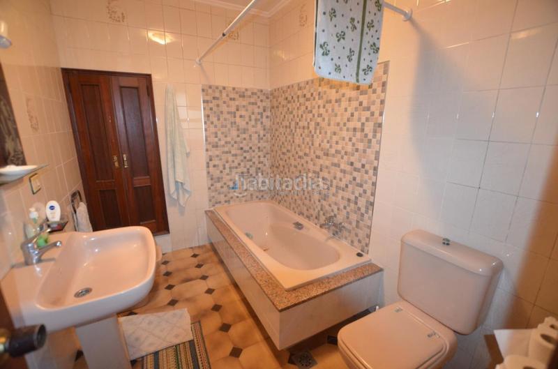 Foto bbec0fe0-97b5-4271-9821-005d39899ce2. Haus mit heizung parking in Tomiño