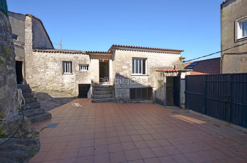 Foto 06bd9abe-e6c0-4161-9668-de886d08240a. Casa amb aparcament a Guarda (A)