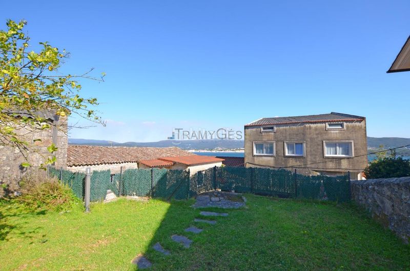 Foto b47e1321-d4e7-4b61-8997-5b4217b6d2a8. Casa amb aparcament a Guarda (A)