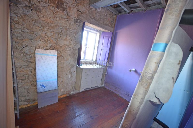 Foto b56b1065-7043-48c3-ae15-cb479e36ed9c. Casa amb aparcament a Guarda (A)
