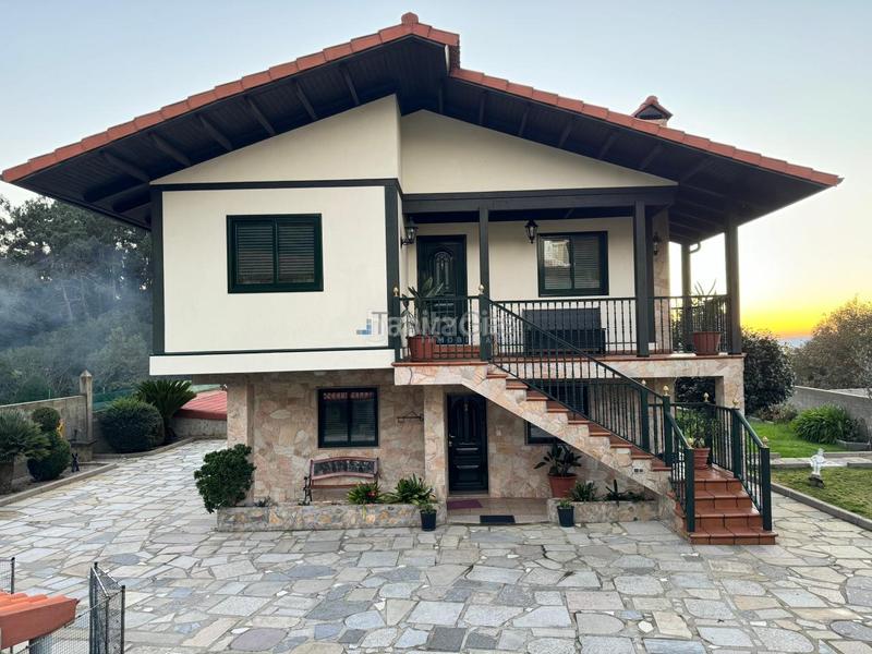 Foto 0037ff19-bf61-4c67-867a-d4b6d62ad4b9. Chalet en Redondela