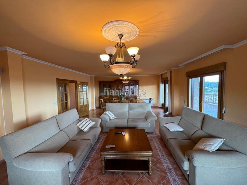 Foto 540f039c-2036-43d3-8349-d2c4f647bbef. Chalet mit heizung parking in Sobradelo Vilagarcía de Arousa