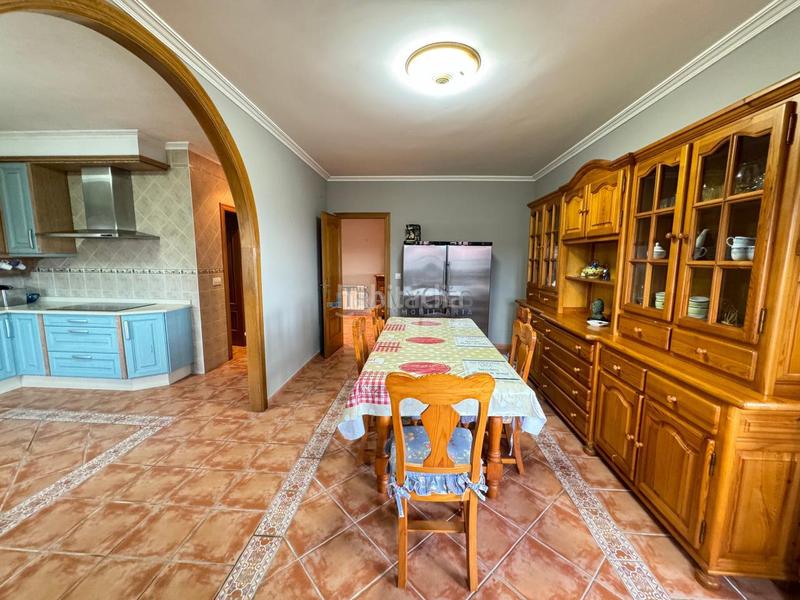 Foto ab6ec534-dd85-4fc4-a0f8-8f9b029fefd4. Chalet mit heizung parking in Sobradelo Vilagarcía de Arousa