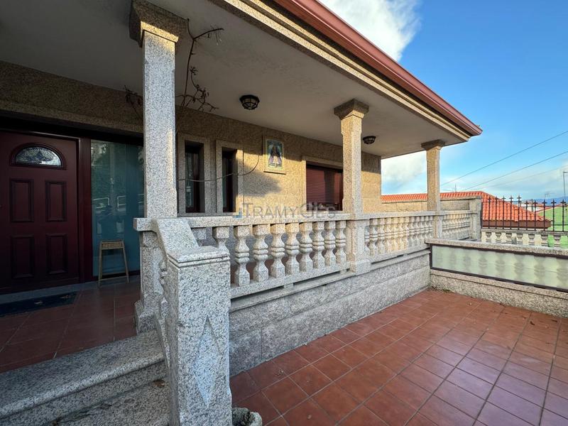 Foto bd892b17-88cb-4e03-8b2d-b5ece2c20fcf. Chalet mit heizung parking in Sobradelo Vilagarcía de Arousa