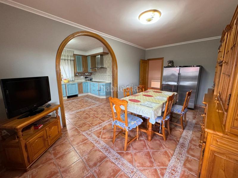 Foto ca46678c-e2af-40e1-a9b8-e719556651c0. Chalet mit heizung parking in Sobradelo Vilagarcía de Arousa