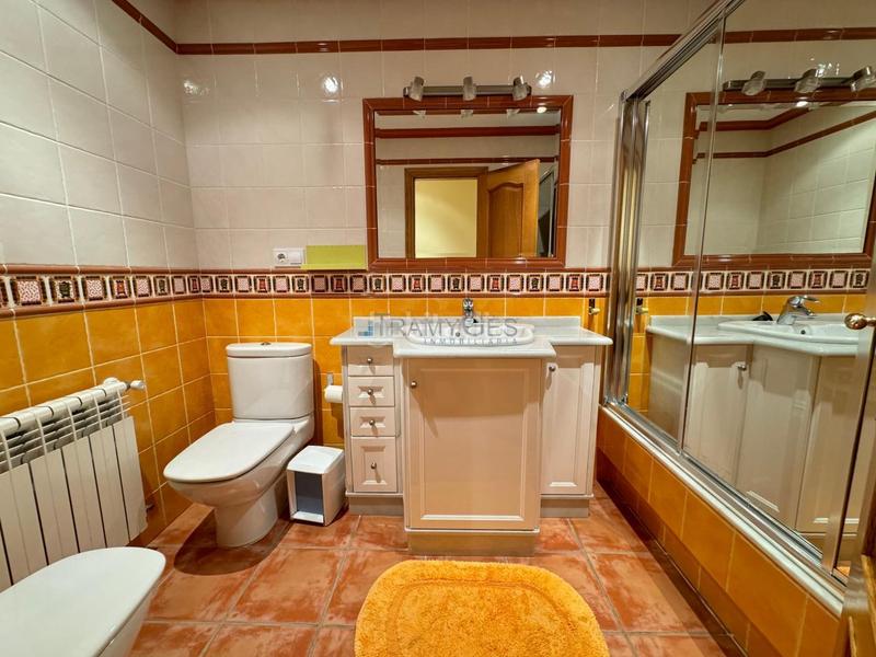 Foto fde414f6-1848-4a16-8957-7cc8f24a0789. Chalet mit heizung parking in Sobradelo Vilagarcía de Arousa