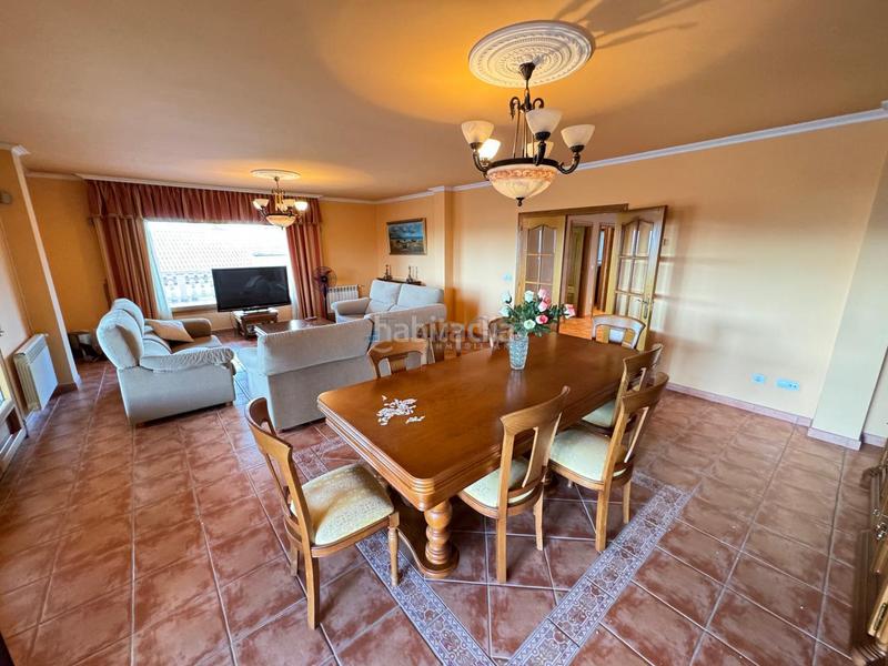 Foto 469bb84f-97e7-4499-bc07-f0c24ee14782. Chalet with heating parking in Sobradelo Vilagarcía de Arousa