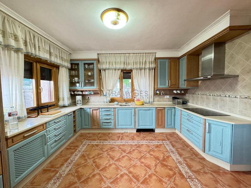 Foto 3b924e4f-222a-4599-a747-c1616123218d. Chalet con riscaldamento parcheggio in Sobradelo Vilagarcía de Arousa