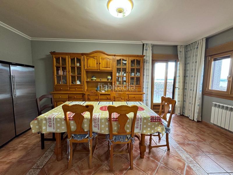 Foto 9db24996-4f09-4066-9e54-e251af3788ca. Chalet con riscaldamento parcheggio in Sobradelo Vilagarcía de Arousa