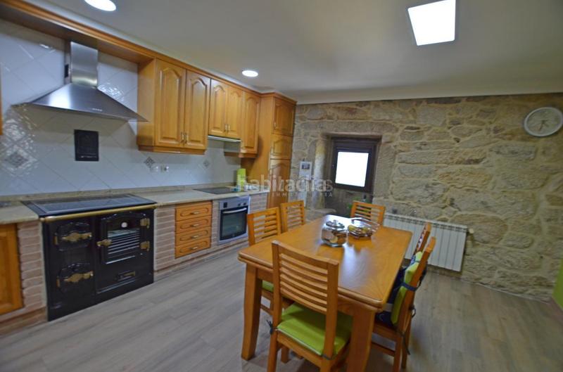 Foto 1d2b5700-f80b-479c-a3de-e0762556a8d0. Bauernhof mit heizung parking in Mondariz