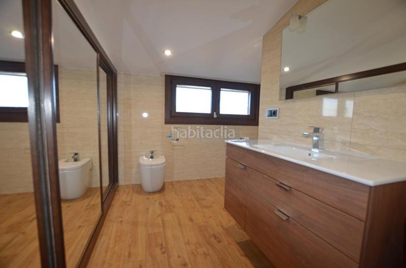 Foto 2384bde8-1ff3-42af-96ed-e1aa0717d180. Chalet mit heizung parking pool in Rosal (O)