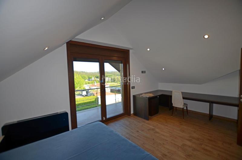 Foto 5e7406c2-1ffc-418e-914e-c39016f0aaa8. Chalet mit heizung parking pool in Rosal (O)