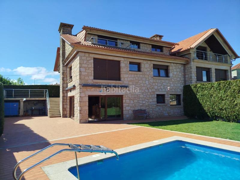 Foto ac52bb55-cf2b-4934-aa0a-b506c3e3c414. Chalet mit heizung parking pool in Rosal (O)