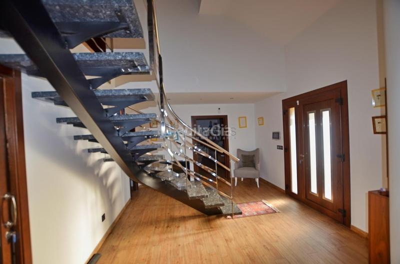 Foto be4cc0f5-8308-408f-8f9f-019aaaa97b9d. Chalet mit heizung parking pool in Rosal (O)