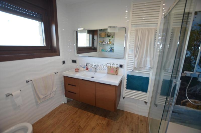 Foto db8e86dd-8858-421f-8840-64a182134f6c. Chalet mit heizung parking pool in Rosal (O)