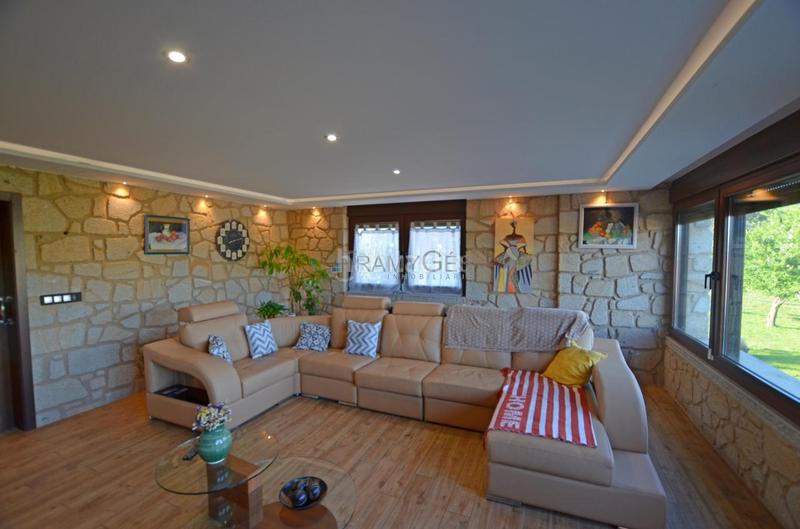 Foto f12223de-a75f-450e-99a0-f31ab332c54d. Chalet mit heizung parking pool in Rosal (O)