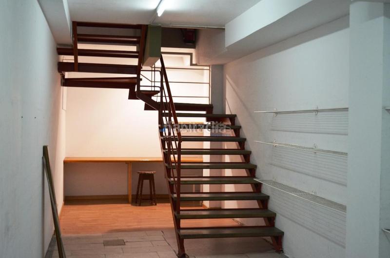 Foto c5ee5293-33b4-4e6d-95ff-cdb1c48405bf. Location local commercial dans Plaza España - Corte Inglés Vigo