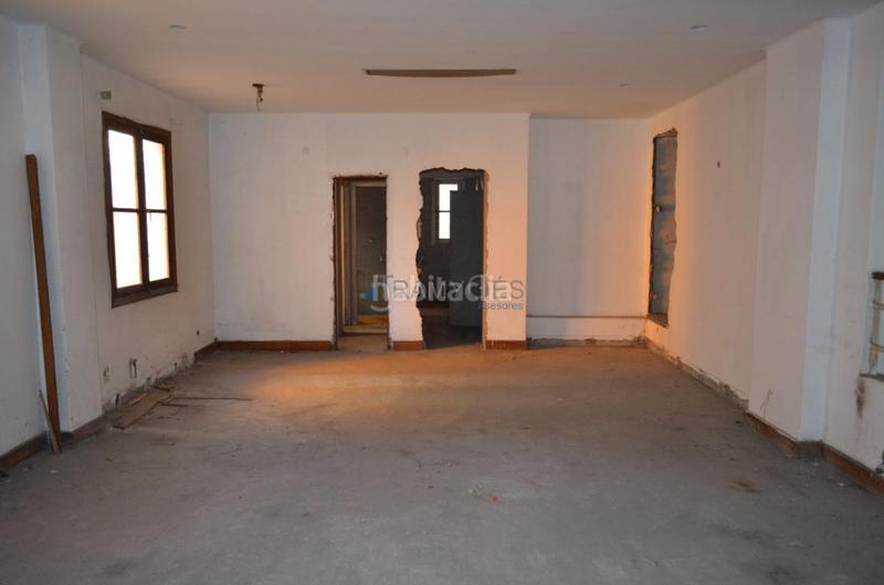 Foto a4428060-6247-44b2-a28b-14fbb5ff3874. Locale commerciale in O Castro Vigo