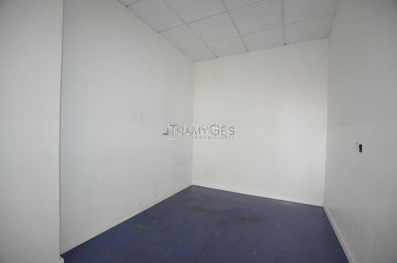 Foto ebd25647-c30e-4771-b4d6-40ac1f3fbd24. Rent business premise in Plaza España - Corte Inglés Vigo