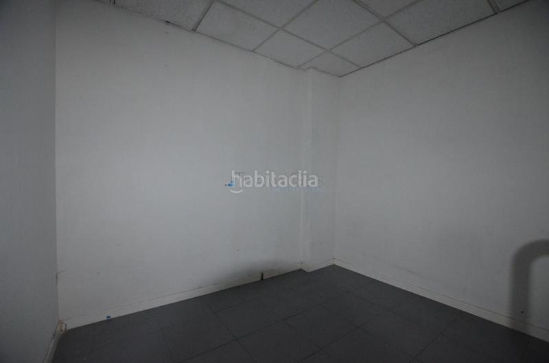 Foto d1a75ce0-f986-45e2-932f-57f2d55b030a. Alquiler local comercial en Plaza España - Corte Inglés Vigo