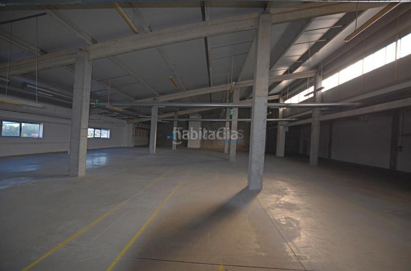 Foto d6d957bc-e0b1-4930-8ec0-a89e0b937b82. Fabrikhalle in Valadares - Beade Vigo