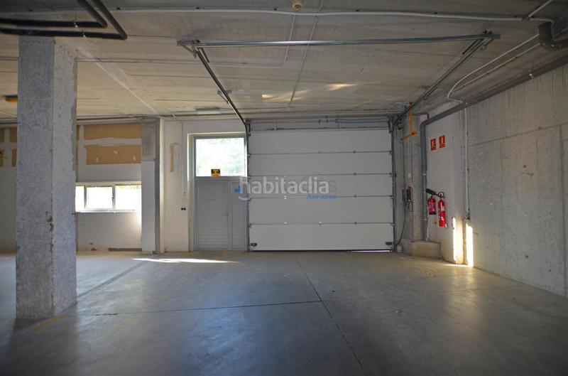 Foto 3372d24f-df9a-4efb-88fc-49d0646c3436. Nave industrial en Valadares - Beade Vigo