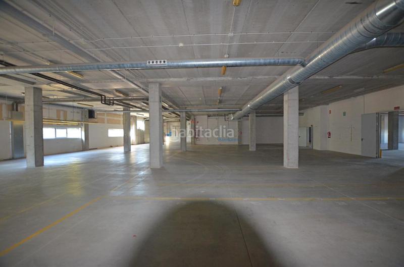 Foto 5864645d-0aef-4ba4-bf22-6db51e069550. Nave industrial en Valadares - Beade Vigo