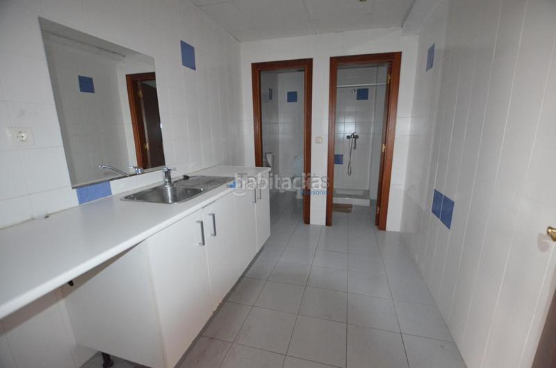 Foto 909315ae-b14f-4a1f-8648-7d419ab44428. Nave industrial en Valadares - Beade Vigo