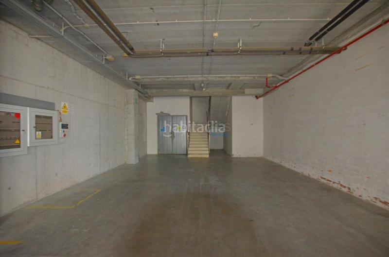 Foto a764367b-c61d-4c4e-9e3e-a17980c07eef. Nave industrial en Valadares - Beade Vigo