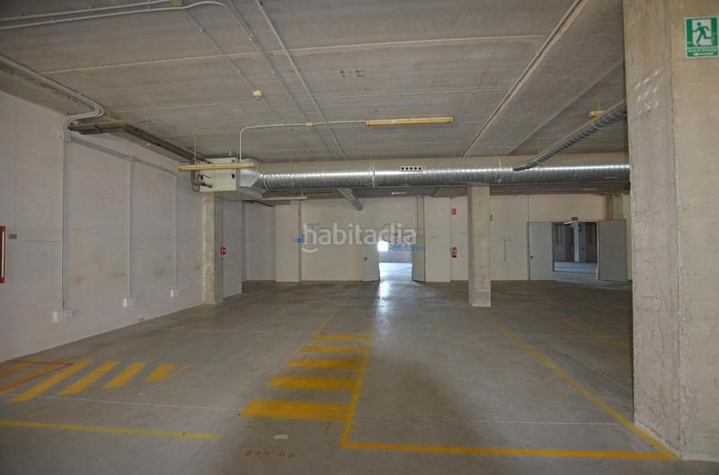 Foto c99051c8-a2d3-407c-b862-946d7f7cefb0. Nave industrial en Valadares - Beade Vigo