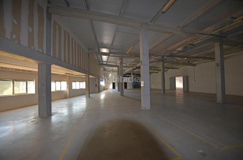 Foto e28781c8-9e1c-4dbc-a6f1-ef77183219b7. Nave industrial en Valadares - Beade Vigo