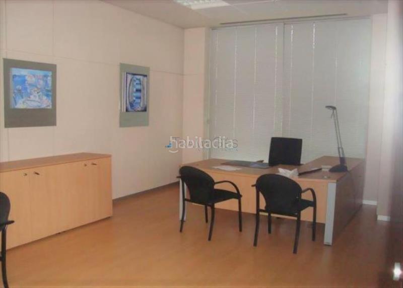 Foto 87a4973f-fde5-42ee-a068-54ffd574feef. Local comercial en Berbés - Peritos Vigo