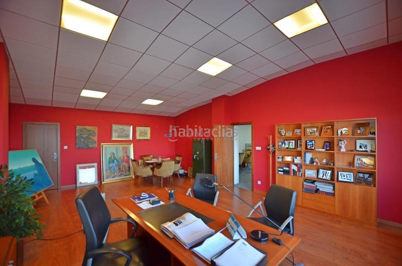 Foto 157943bb-70ec-46d3-9b91-c49b0ebde7aa. Business premise in Berbés - Peritos Vigo