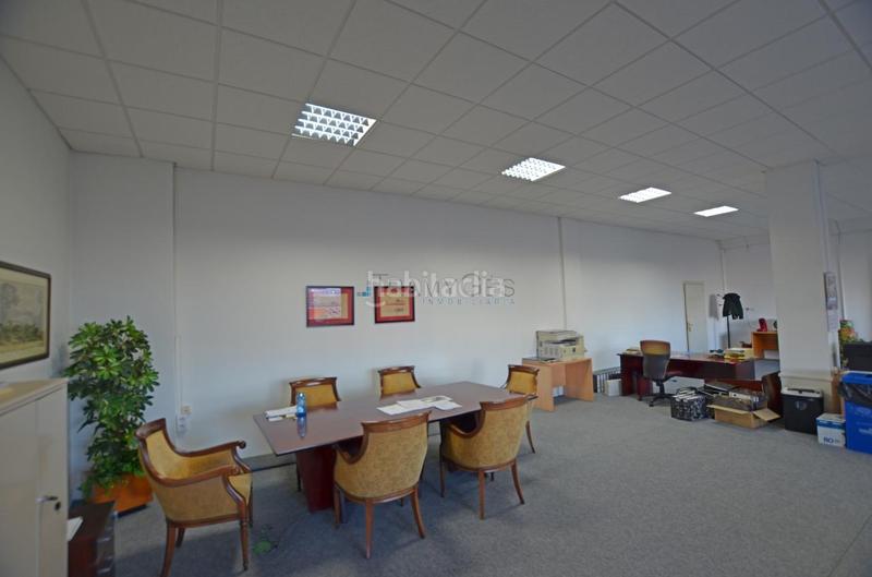 Foto d8a8f4d5-3739-4bd0-ae69-435f078f0fab. Geschäftsraum in Berbés - Peritos Vigo