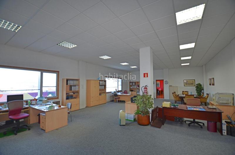 Foto 3d26efb3-4682-4987-a450-3475a4118717. Locale commerciale in Berbés - Peritos Vigo