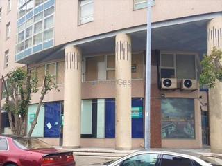 Local Comercial en Avenida Alcalde Gregorio Espino