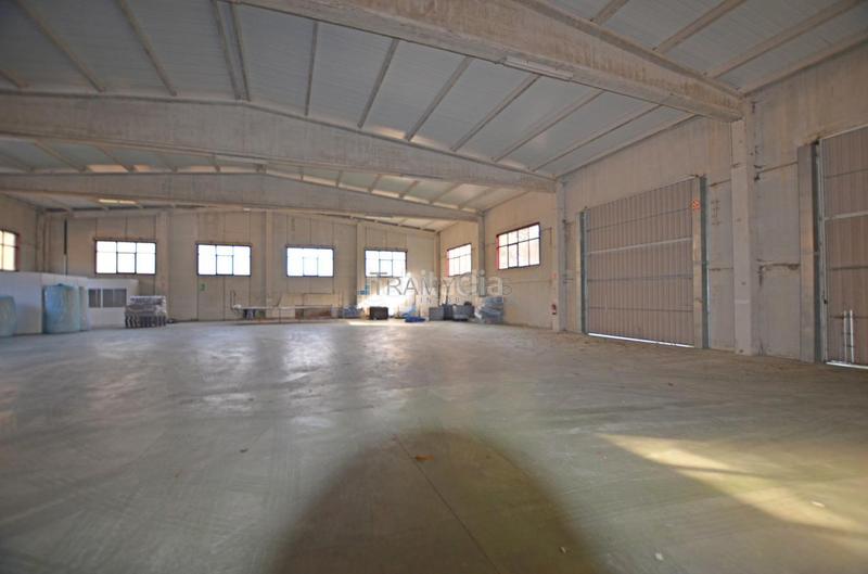 Foto 260fdfbe-6516-48b0-a58c-7aa98a69fda9. Lloguer nau industrial a Mos