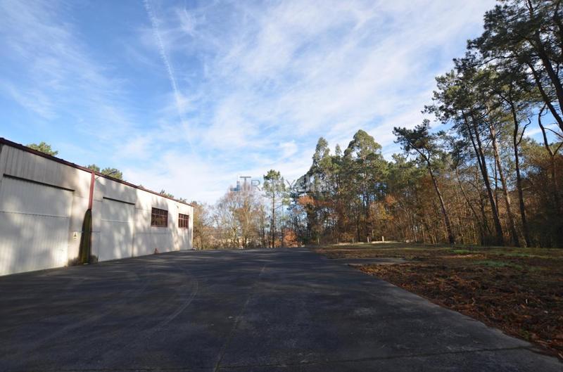 Foto 2b6a99c9-f21c-4f10-8668-eb2447b3a5fd. Lloguer nau industrial a Mos