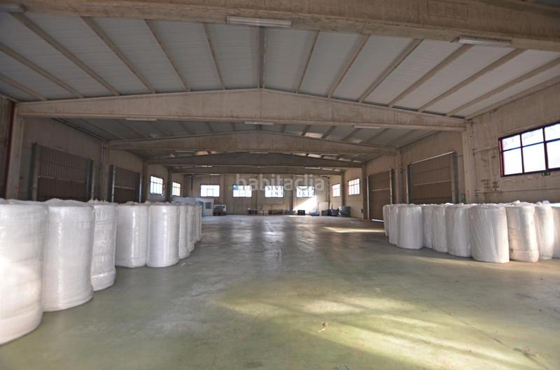 Foto 4c3682ad-ebd0-4256-9ed0-d2c3819587be. Lloguer nau industrial a Mos