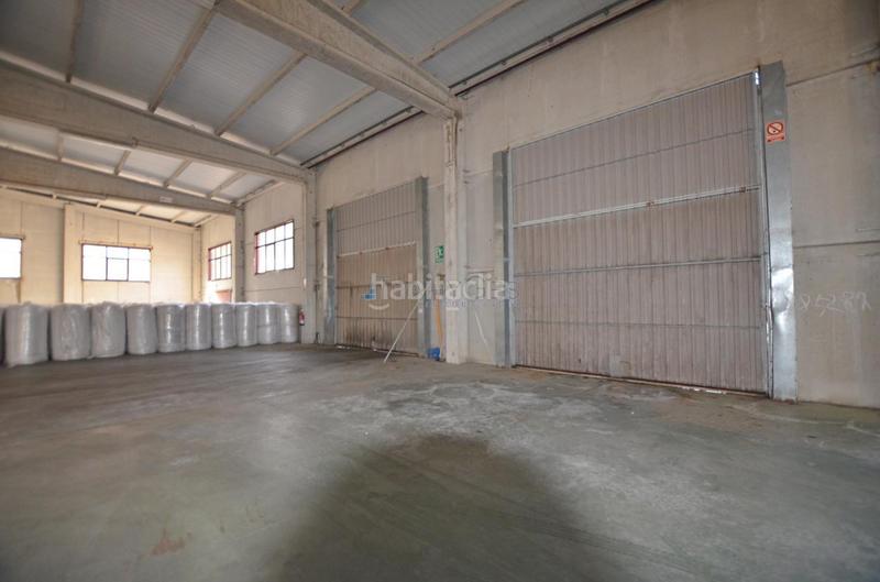 Foto de393cb0-db8a-40cd-a4a3-eb0f58cc1456. Lloguer nau industrial a Mos