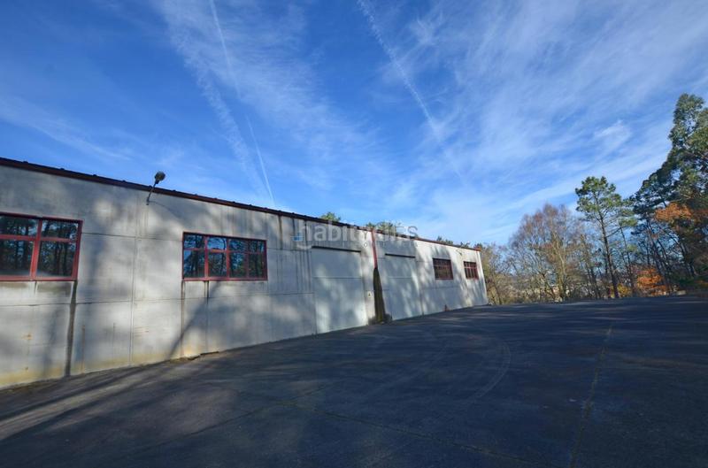 Foto f9f4a968-6e8e-4089-8b89-57cbbc06d770. Lloguer nau industrial a Mos