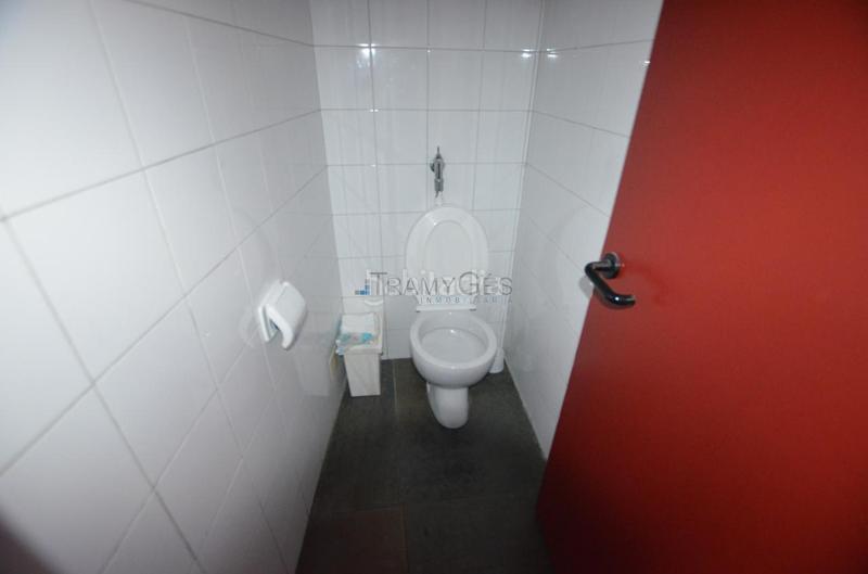 Foto bc3561d9-a851-4ce2-af14-703fbbe77d0c. Local comercial en As Travesas - Balaidos Vigo