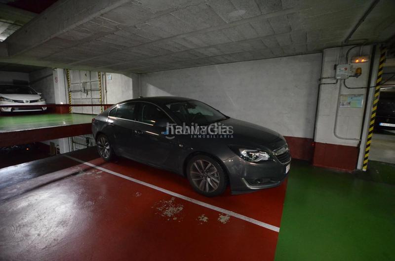 Foto 0b8b64cf-35df-414f-afc5-5c869e493c68. Parking coche en O Castro Vigo