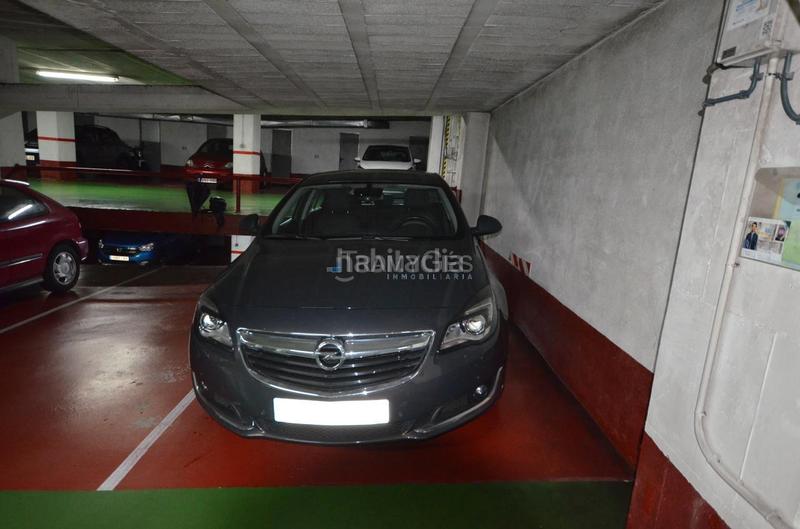 Foto 23091897-337b-4fc3-b76f-aa8625dae405. Parking coche en O Castro Vigo
