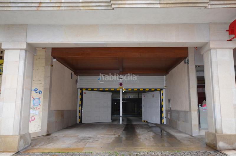 Foto d4a58ce0-3acd-4d76-ab33-b6a75ec78b1e. Parking coche en O Castro Vigo